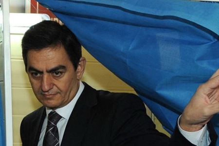 Rusiyadan Əli Kərimliyə gələn pullar - AXCP sədrini həbsə götürəcək detallar ortaya çıxdı Rusiyadan Əli Kərimliyə gələn pullar - AXCP sədrini həbsə götürəcək detallar ortaya çıxdı