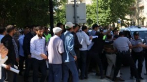 Bakıda İsrail səfirliyi qarşısında aksiya – Saxlanılanlar var VİDEO/FOTO