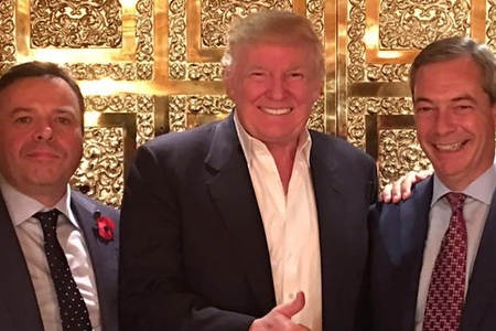 “Breksit”in səbəbkarı ilə Kreml arasında müəmmalı “qızıl əlaqələr” ortaya çıxdı