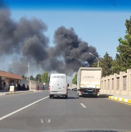 Bakıda zavodda dəhşətli yanğın – SON DƏQİQƏ - VİDEO Bakıda zavodda dəhşətli yanğın – SON DƏQİQƏ - VİDEO