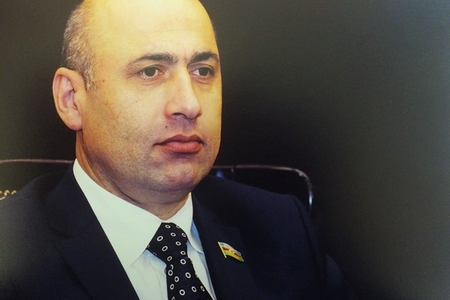 Deputat sosial şəbəkədə ona sataşanlara cavab verdi