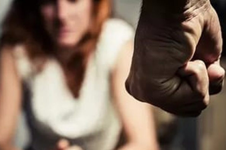 Sumqayıtda yaşlı qadın döyülüb