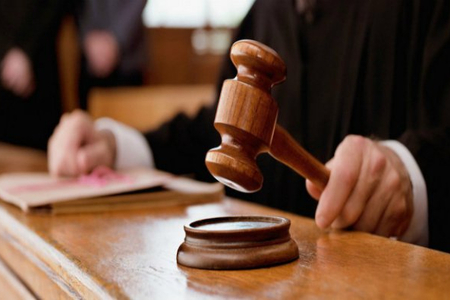 Bakıda qeybə çəkilən Elyanora üçün iki qadını bıçaqlayana 12 il cəza istənildi