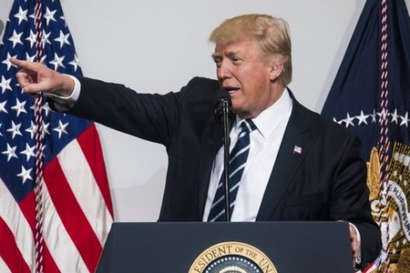 Trampa savaş elan etdi və... ABŞ-dan helikopterlər istədi