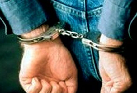 Paytaxtda bankda saxta dollar dəyişmək istəyən şəxs tutulub