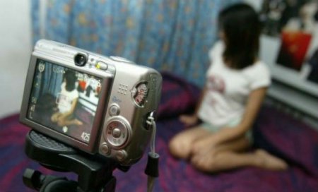 Bakıda dəhşət — Sosial şəbəkədə tanış olduğu qadının intim şəkillərini yaydı