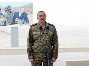 Zakir Həsənov, Nəcməddin Sadıkov və Kərəm Mustafayev təltif edildi - Sərəncam