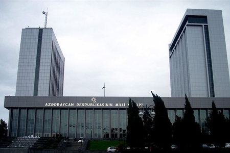 Büdcə xərcləri 2 mlrd. 14 mln. manat artırıldı; neftin baza qiyməti 55 dollara qaldırıldı...