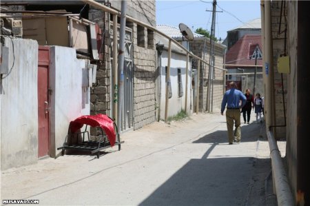“Qadın qanlar içində küçədə sürünürdü...” -Bakıdakı dəhşətli qətlin TƏFƏRRÜATLARI, FOTOLAR