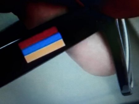 Azərbaycanda üzərində Ermənistan bayrağı olan eynək satılır -VİDEO