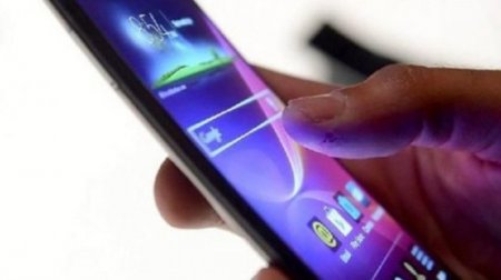 Orta məktəblərdə və kolleclərdə cib telefonu QADAĞAN EDİLDİ