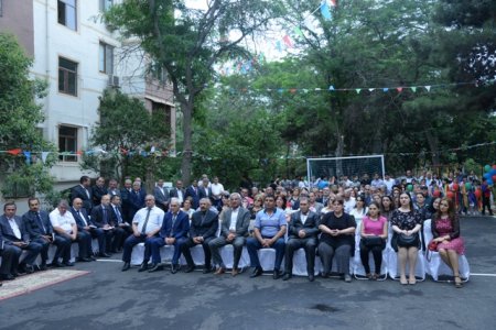 Nəsimi rayonunda 15 iyun – Milli Qurtuluş günü ərəfəsində növbəti “Abad həyət” sakinlərin istifadəsinə verildi - FOTOLAR