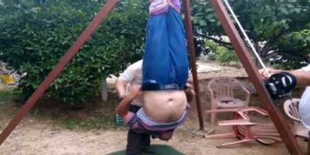 Azərbaycanda çəkilən dəhşətli video: xəstəni belə müalicə edirlər