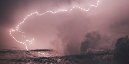 Xızıda dəhşət: ildırım çobanları və qoyun-quzunu vurdu