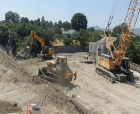 Göyçayda selin dağıtdığı körpü 3 günə istifadəyə veriləcək