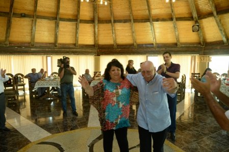 Nəsimi rayonu ahılları, müharibə və əmək veteranları Pirşağı qəsəbəsində istirahət etdilər - FOTOLAR 