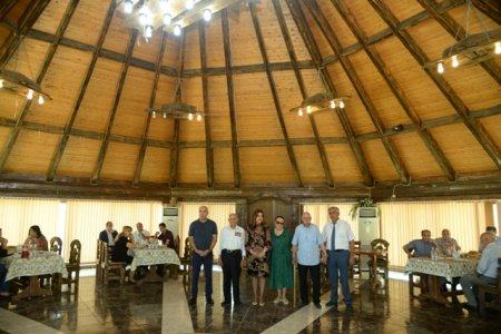 Nəsimi rayonu ahılları, müharibə və əmək veteranları Pirşağı qəsəbəsində istirahət etdilər - FOTOLAR 