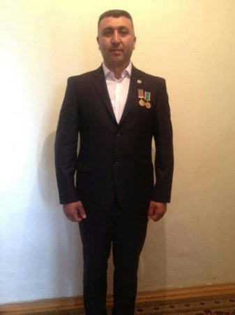 Saxta qazilər və medal alanlar.