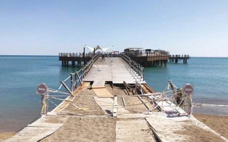 AST Telmanın oteli tanınmaz halda – Fotolar