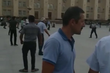 При пресечении беспорядков в Гяндже погибли замначальники ГУП Гянджи и Низаминского РУП