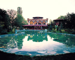 Bu da Adnan Oktarın dodaq uçuqladan sərvəti - Lüks avtomobillər, padşahları qısqandıracaq saray ... - FOTO Bu da Adnan Oktarın dodaq uçuqladan sərvəti - Lüks avtomobillər, padşahları qısqandıracaq saray ... - FOTO