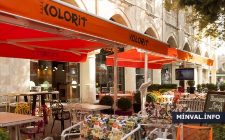 Bakının məşhur restoranında dava düşdü – “Ərəbə görə mənə yer vermədilər”