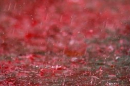 Rusiyada “qırmızı yağış” yağıb