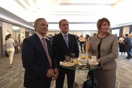 Təhsil naziri Ceyhun Bayramov jurnalistləri təbrik edib - FOTOLAR