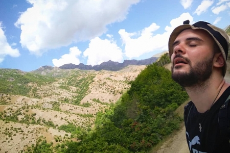 Erməni bloqer Azərbaycandanreportaj hazırladı və ... - VİDEO