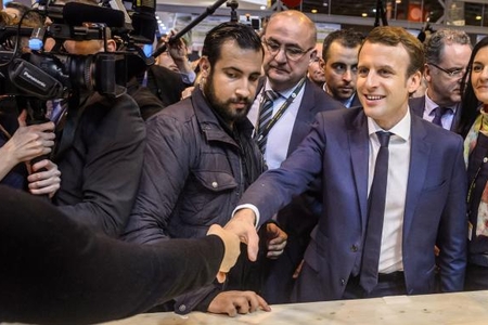 Fransa prezidentinin başı cangüdəni ucbatından dərddə Fransa prezidentinin başı cangüdəni ucbatından dərddə