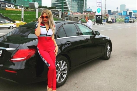 Nigardan rus oliqarxla bağlı açıqlama: 250 minlik maşın, yaxta səyahəti… - VİDEO Nigardan rus oliqarxla bağlı açıqlama: 250 minlik maşın, yaxta səyahəti… - VİDEO