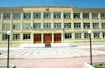 Naxçıvan Şəhər İcra Hakimiyyətinin başçısı vəzifəsindən azad edildi