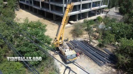 Bakıda həyətləri zəbt edən, ağacları kəsdirən və heç kimə məhəl qoymayan Fədai İmanov