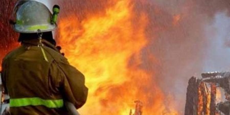 Bakıda hündürmərtəbli bina yanır (VİDEO)