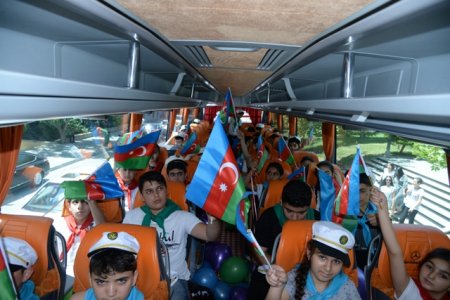 Nəsimi rayon məktəblilərinin yay tətili günləri maraqlı və yaddaqalan keçir