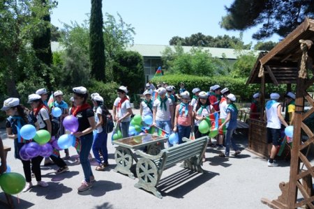 Nəsimi rayon məktəblilərinin yay tətili günləri maraqlı və yaddaqalan keçir