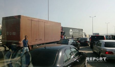 Bakıda dəhşətli qəza: 1 ölü, 13 yaralı - FOTOLAR 