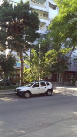 Mübariz Mənsimovun qardaşı Mais Mənsimov qaçqın və məcburi köçkün ailəsinin pulunu qaytarmaq istəmir.