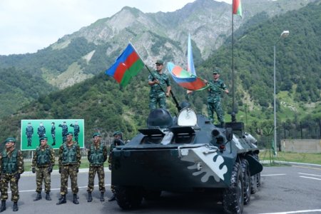 Nəsimi rayon məktəbliləri “Sərhədçi” hərbi-vətənpərvərlik düşərgəsində - FOTOLAR