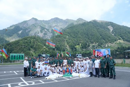 Nəsimi rayon məktəbliləri “Sərhədçi” hərbi-vətənpərvərlik düşərgəsində - FOTOLAR