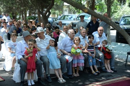 Nəsimi rayonunda növbəti “Abad həyət” sakinlərin istifadəsinə verildi