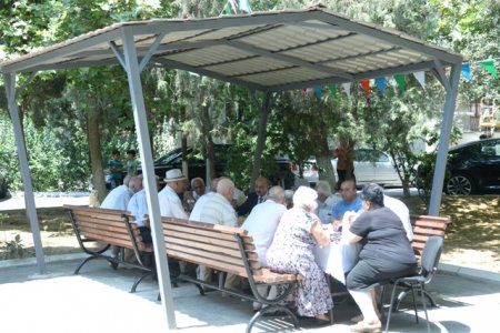 Nəsimi rayonunda növbəti “Abad həyət” sakinlərin istifadəsinə verildi