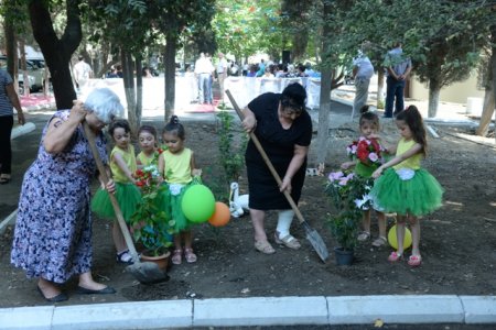 Nəsimi rayonunda növbəti “Abad həyət” sakinlərin istifadəsinə verildi