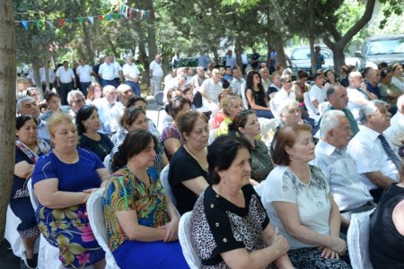 Nəsimi rayonunda növbəti “Abad həyət” sakinlərin istifadəsinə verildi