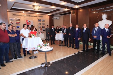 Milli Mətbuatın 143 illiyi ərəfəsində Nəsimi rayonunda jurnalistlərlə görüş keçirilmişdir - FOTOLAR