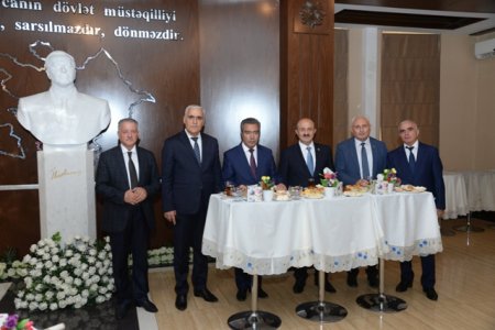 Milli Mətbuatın 143 illiyi ərəfəsində Nəsimi rayonunda jurnalistlərlə görüş keçirilmişdir - FOTOLAR