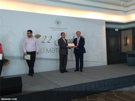 Təhsil naziri Ceyhun Bayramov jurnalistləri təbrik edib - FOTOLAR