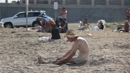Qadağan olunmuş çimərlikdən REPORTAJ, FOTOLAR