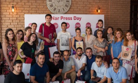 “Nar” mətbuat nümayəndələrini təbrik etdi