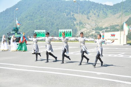 Nəsimi rayon məktəblilərinin Qəbələ rayonundakı “Gənc sərhədçi” yay düşərgəsində istirahətləri başa çatmışdır - FOTOLAR 